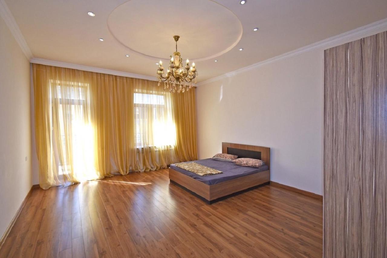 Tumanyan Street 3 Bedroom Deluxe Apartment With Large Balcony Tm662 Erywań Zewnętrze zdjęcie